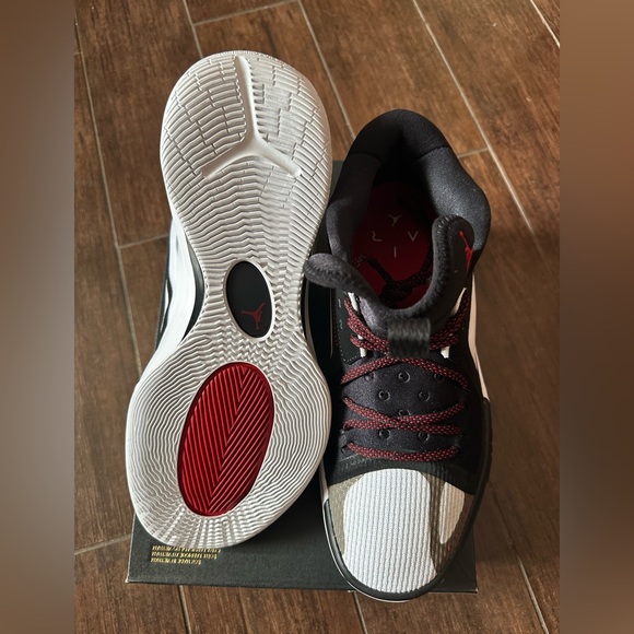 Brand new men’s size 10 1/2 Jordan zoom separate. - Picture 5 of 5
